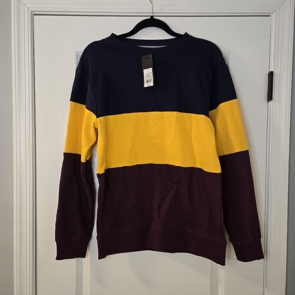 Original Use Other - NWT Original Use color block crewneck sweatshirt Size Small